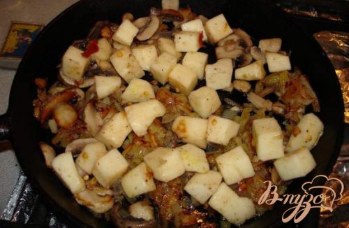 Запеченный омлет с беконом,грибами и сыром Запеченный омлет с беконом,грибами и сыром