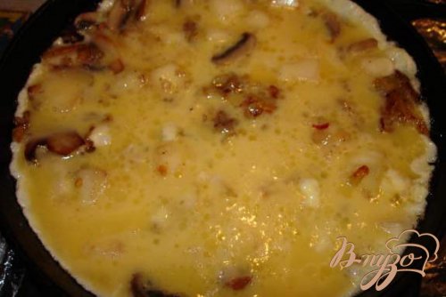 Запеченный омлет с беконом,грибами и сыром Запеченный омлет с беконом,грибами и сыром