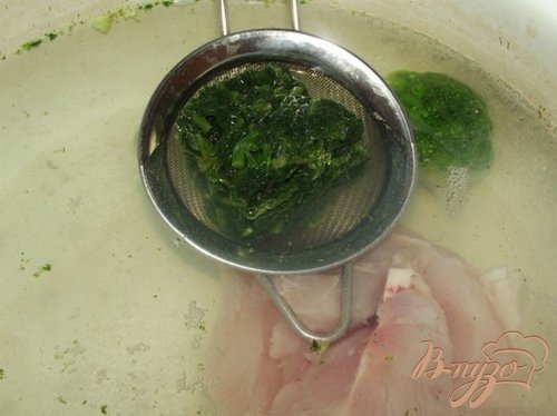 Куриная грудка под чесночным соусом Куриная грудка под чесночным соусом