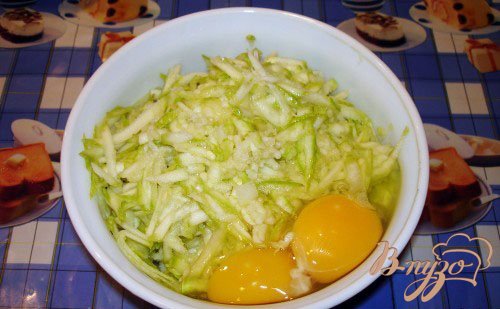 Кабачковые оладушки с грибами Кабачковые оладушки с грибами