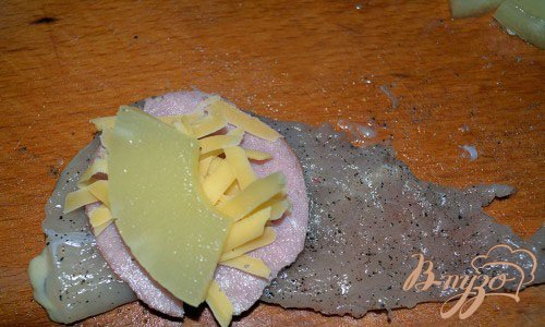 Рулетики куриные с ветчиной и ананасом Рулетики куриные с ветчиной и ананасом