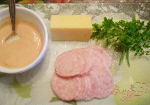 Пицца с колбасой и сыром Пицца с колбасой и сыром