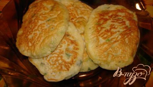 Луковые оладушки Луковые оладушки