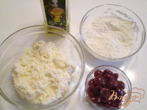 Сырники с консервированной фруктой Сырники с консервированной фруктой