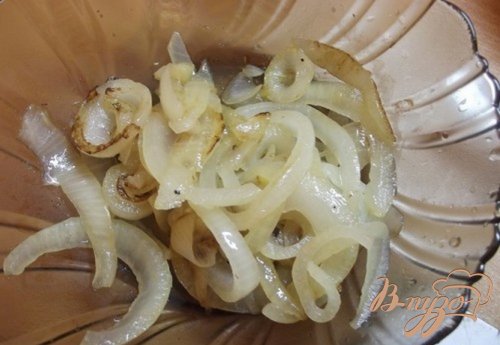 Пицца закрытая мясная с зеленью Пицца закрытая мясная с зеленью