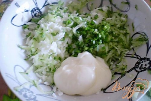 Крабовые палочки фаршированные огурцом Крабовые палочки фаршированные огурцом