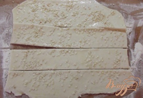 Сырные и кунжутные палочки Сырные и кунжутные палочки