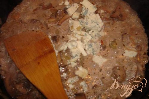 Блины с грибами и голубым сыром Блины с грибами и голубым сыром
