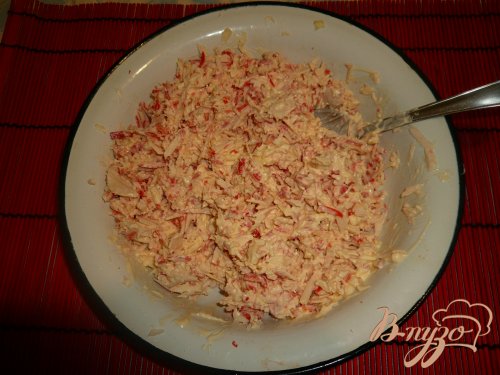 Рулет из лаваша с крабовым мясом и болгарским перцем Рулет из лаваша с крабовым мясом и болгарским перцем