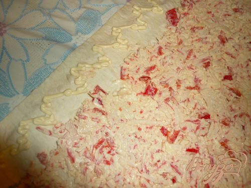Рулет из лаваша с крабовым мясом и болгарским перцем Рулет из лаваша с крабовым мясом и болгарским перцем
