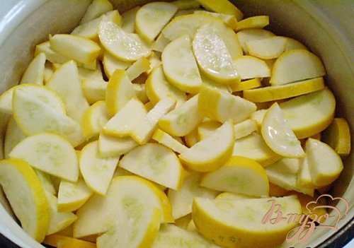 Консервированные кабачки с чесноком и перцем Консервированные кабачки с чесноком и перцем
