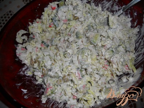 Салат с крабовым мясом и оливками Салат с крабовым мясом и оливками