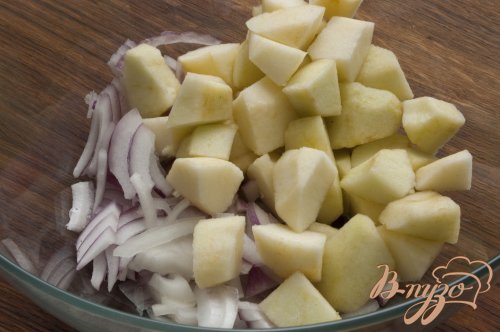 Салат с куриным филе и клюквой Салат с куриным филе и клюквой