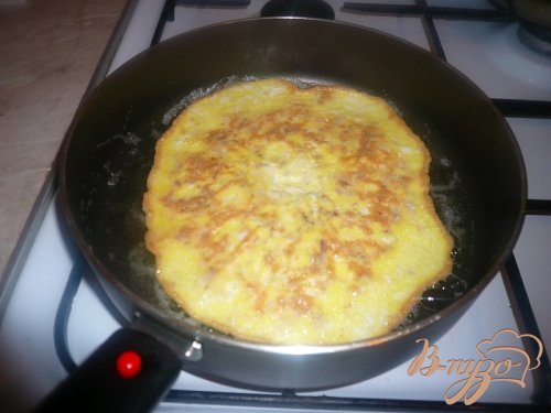 Омлет-ролл с куриным мясом Омлет-ролл с куриным мясом