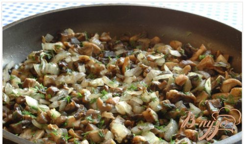 Салат с шампиньонами и птицей Салат с шампиньонами и птицей