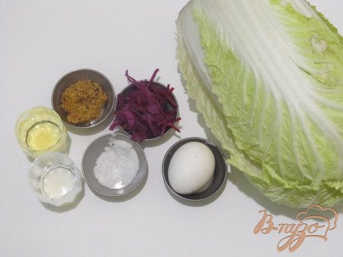 Салат из пекинской и краснокочанной капусты Салат из пекинской и краснокочанной капусты