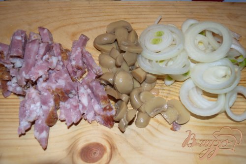 Паста с шашлычными колбасками и грибочками Паста с шашлычными колбасками и грибочками