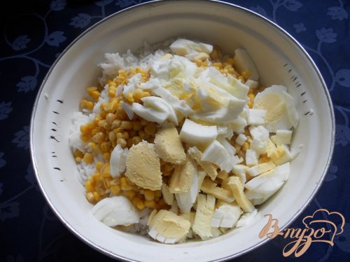 Рисовый салат с крабовым мясом Рисовый салат с крабовым мясом