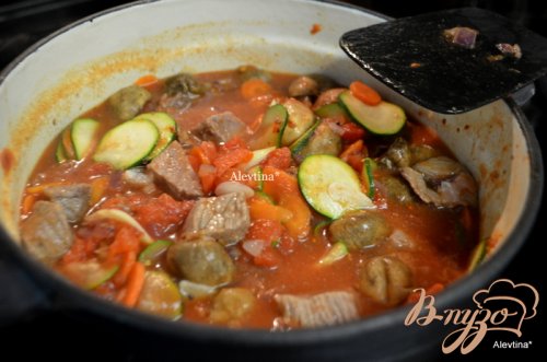Мясной ужин с пастой и Болоньезе соус Мясной ужин с пастой и Болоньезе соус