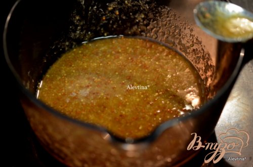 Куриные крылышки с медово-хреновой горчичной глазурью Куриные крылышки с медово-хреновой горчичной глазурью