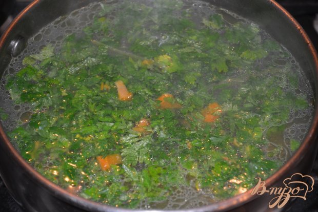 Нежный бульон из курицы с яйцом и макаронами Нежный бульон из курицы с яйцом и макаронами