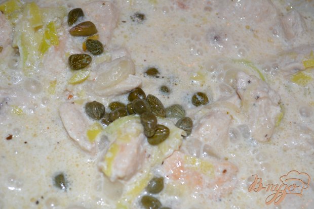 Куриное филе в сливочном соусе с каперсами Куриное филе в сливочном соусе с каперсами
