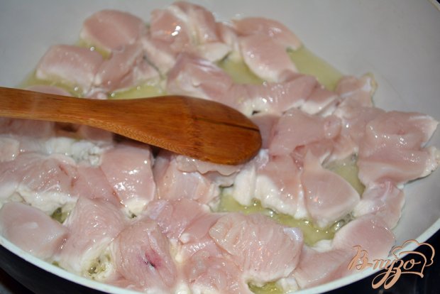 Куриное филе в сливочном соусе с каперсами Куриное филе в сливочном соусе с каперсами