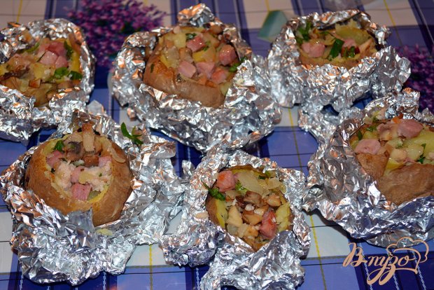 Картофель с начинкой запеченый с сыром Картофель с начинкой запеченый с сыром