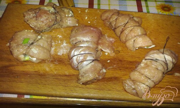 Мясные рулетики с сыром фета Мясные рулетики с сыром фета