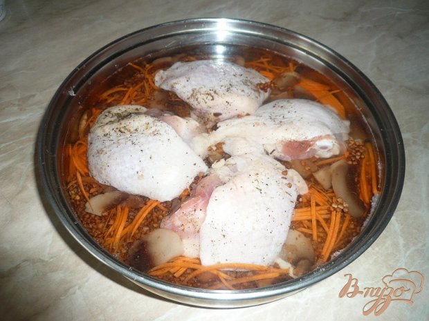 Куриные бедра запечённые с гречневой кашей Куриные бедра запечённые с гречневой кашей