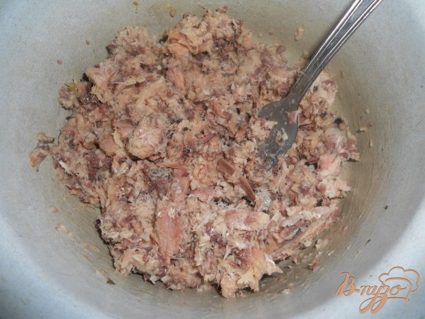 Быстрый пирог с консервами и рисом Быстрый пирог с консервами и рисом
