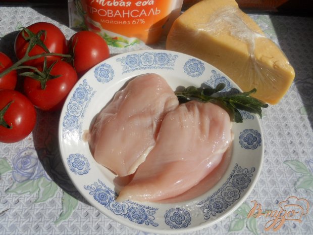 Куриная грудка запеченная с помидорами и сыром Куриная грудка запеченная с помидорами и сыром