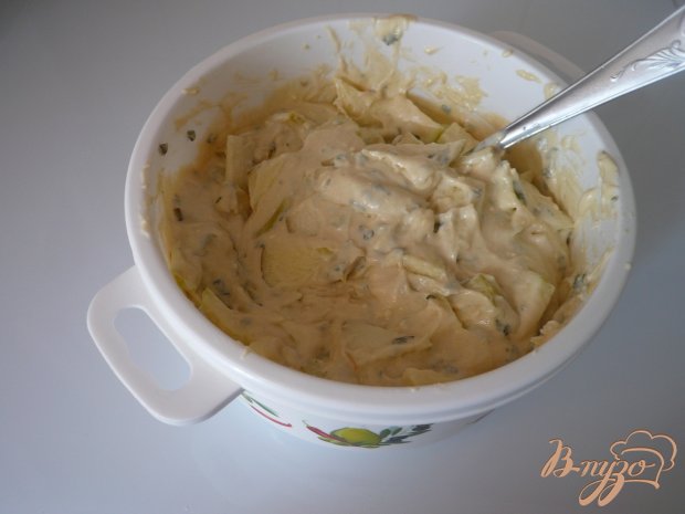 Шарлотка с яблоками и свежей мятой Шарлотка с яблоками и свежей мятой