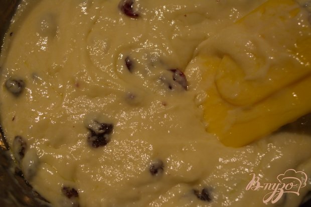Кефирный кекс с вишней и изюмом Кефирный кекс с вишней и изюмом