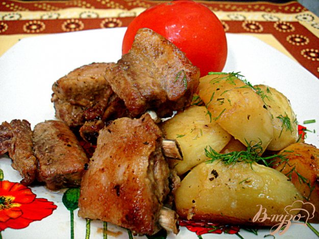 свинячі реберця запечені з картоплею. як приготувати з фото