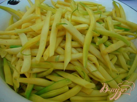 Фасоль стручковая под сухарным соусом Фасоль стручковая под сухарным соусом