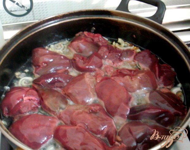 Пате из куриной печени под гранатовым желе Пате из куриной печени под гранатовым желе