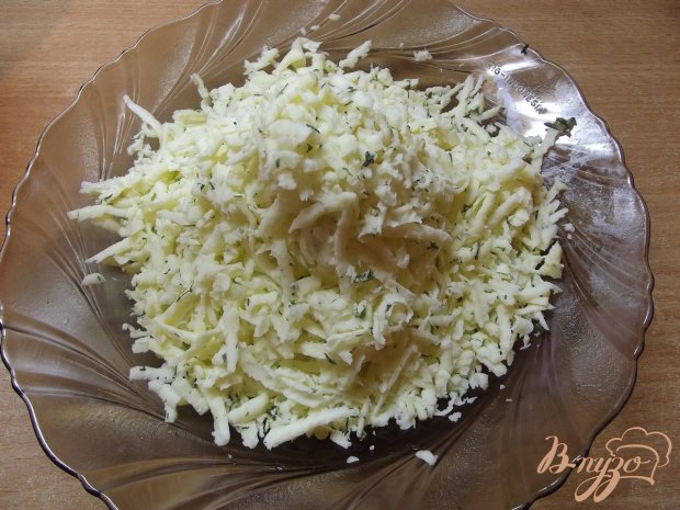 Закуска из лаваша с сулугуни, чесноком и помидорами Закуска из лаваша с сулугуни, чесноком и помидорами