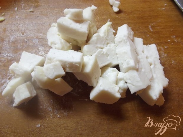 Салат из отварной курицы с брынзой Салат из отварной курицы с брынзой