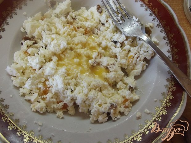 Рулет с творогом, грецкими орехами и курагой Рулет с творогом, грецкими орехами и курагой