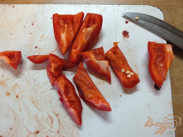 Салат из куриных сердец и желудков с перцем Салат из куриных сердец и желудков с перцем