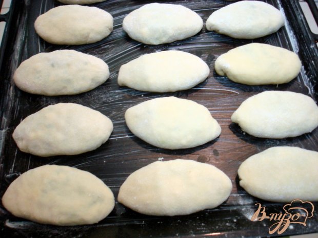 Пирожки с луком и яйцом и с начинкой из печени Пирожки с луком и яйцом и с начинкой из печени