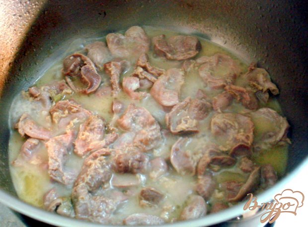 Капуста тушёная с куриными желудочками Капуста тушёная с куриными желудочками