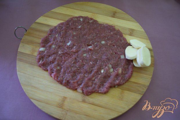 Говяжий люля-кебаб с моцареллой Говяжий люля-кебаб с моцареллой