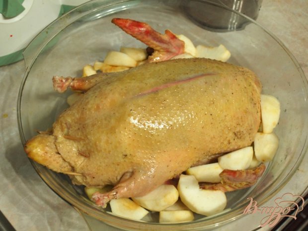 Утка фаршированная яблоками,апельсинами и черносливом Утка фаршированная яблоками,апельсинами и черносливом