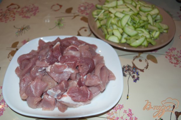 Свинина тушеная с цукини Свинина тушеная с цукини