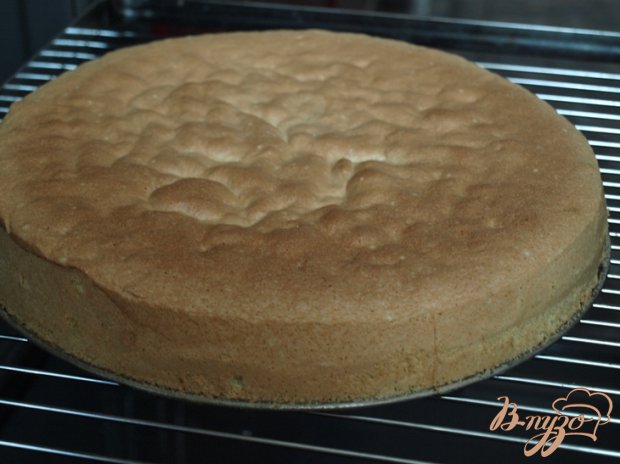 Торт с клубникой и сливками Торт с клубникой и сливками