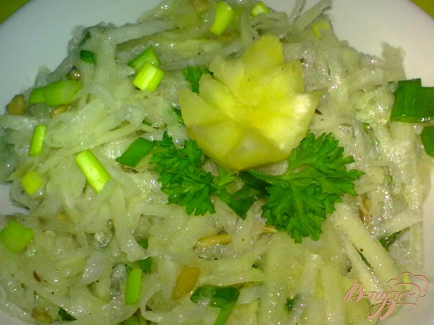 салат з кольрабі з насінням. як приготувати з фото