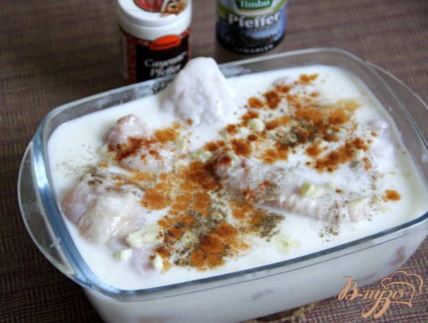Куриные крылышки, запеченные, в соусе "Баффало" Куриные крылышки, запеченные, в соусе "Баффало"