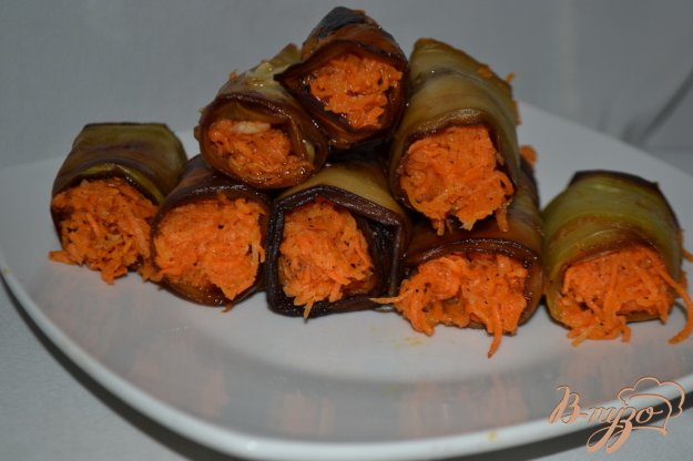 рулети з баклажанів з корейською морквою. як приготувати з фото